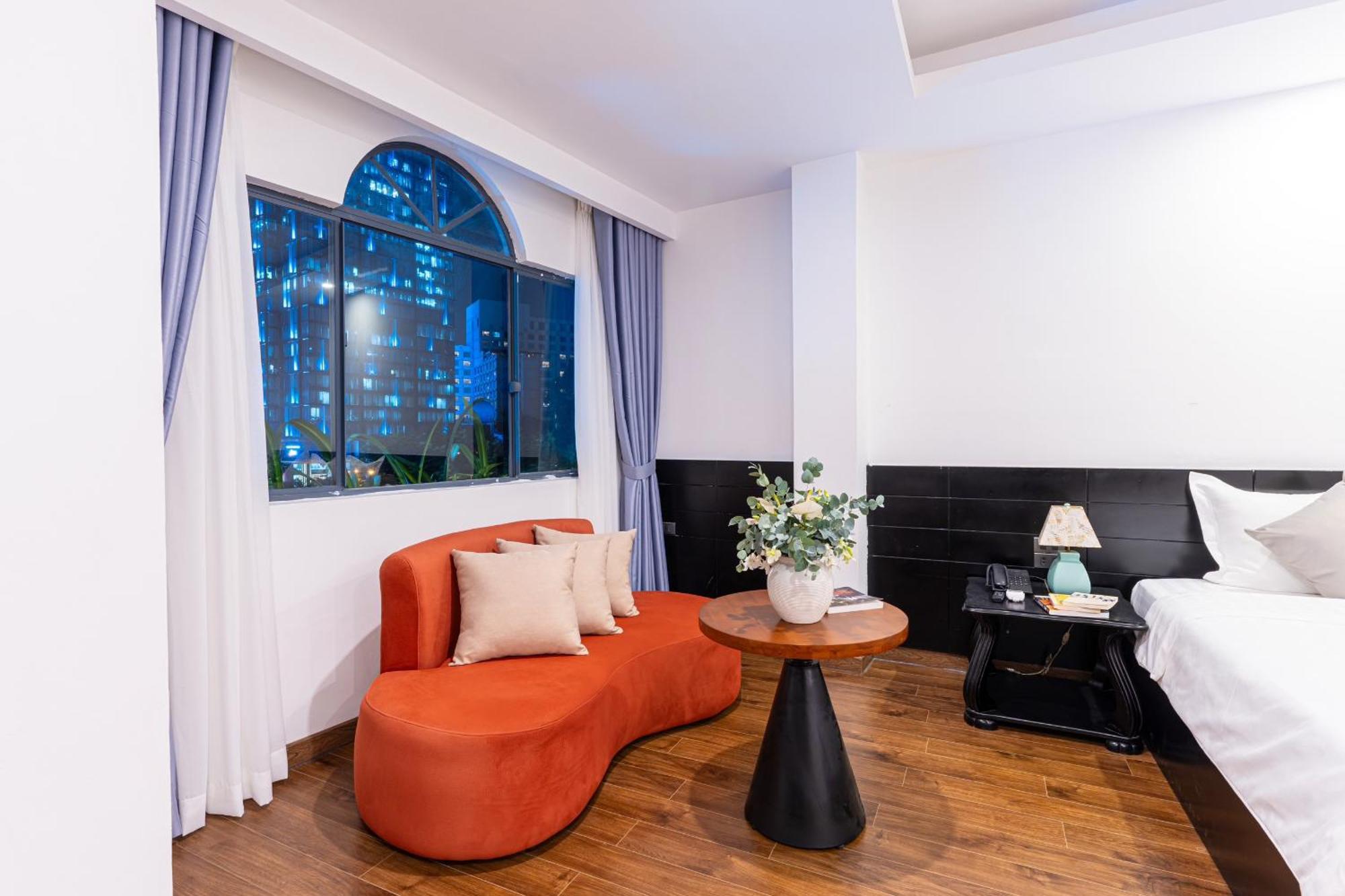 Park View Luxury Khách sạn 3*
