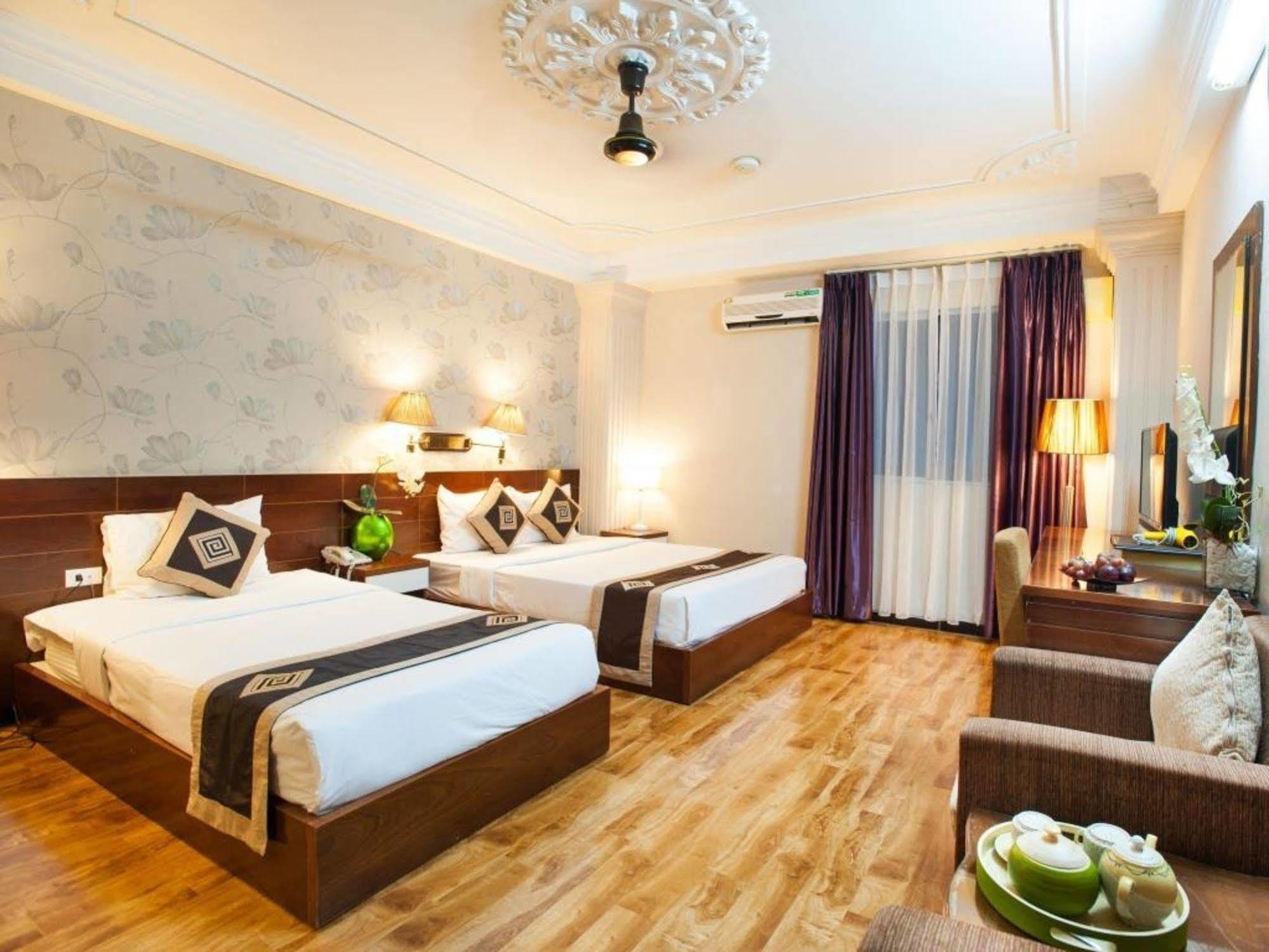 Park View Luxury Khách sạn 3*