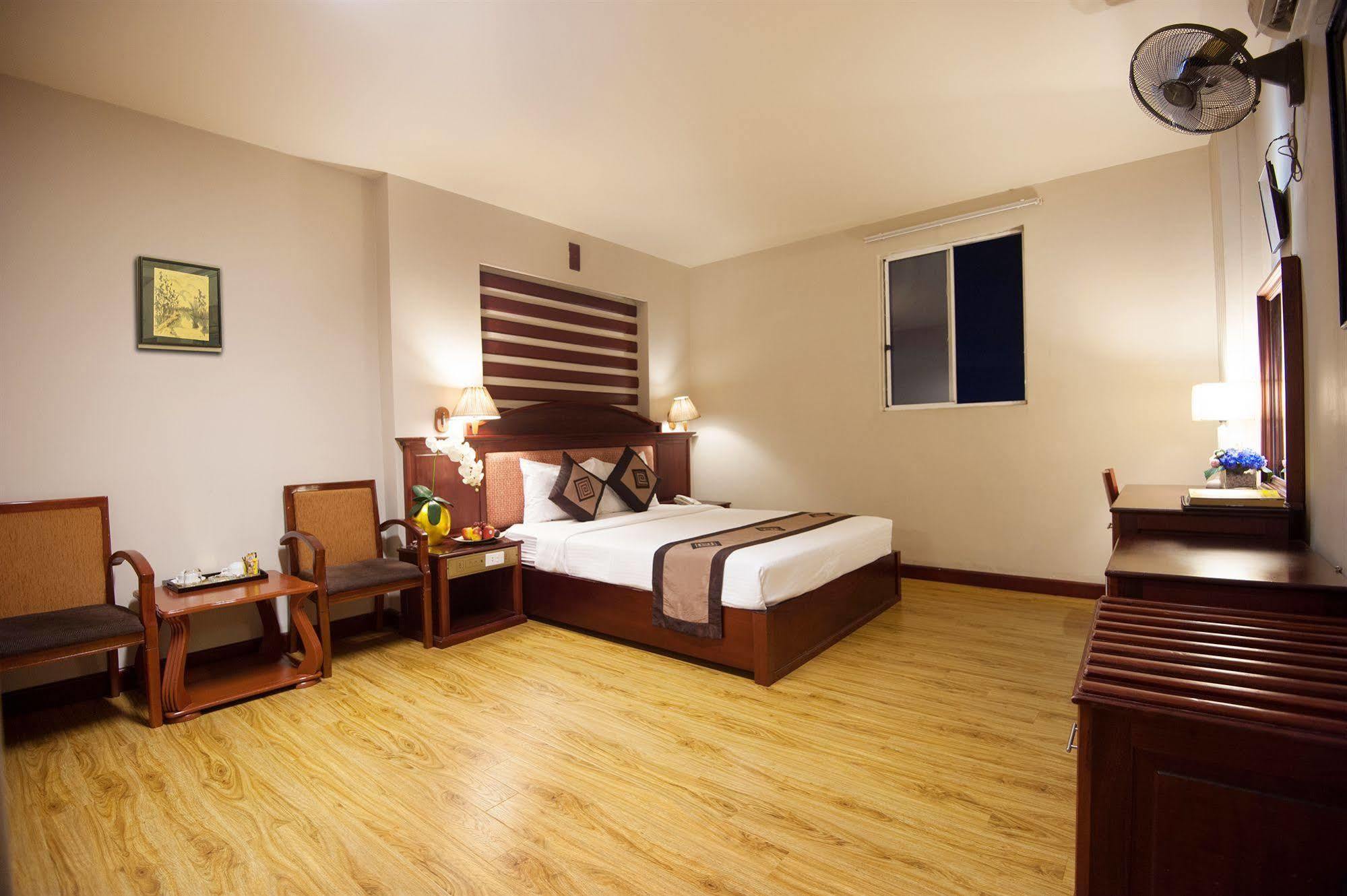 Khách sạn Park View Luxury